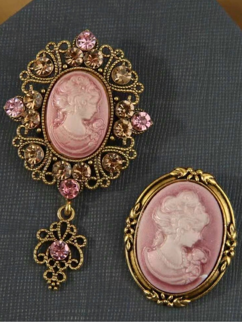 Antique Pink and Gold Cameo Brooch Set - Antique Women Jewelry - Picture 5 of 6